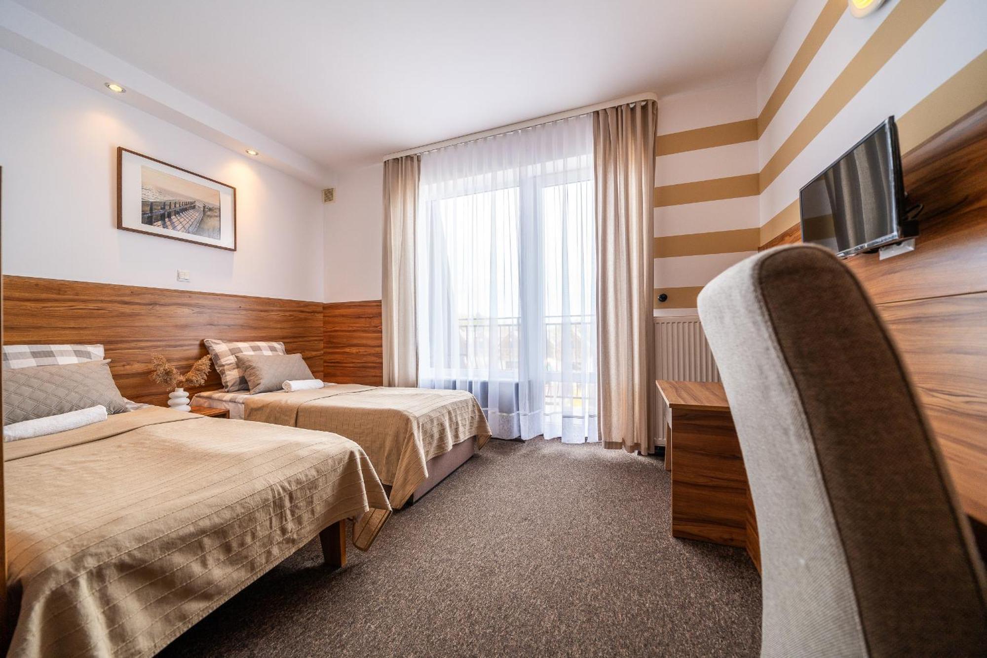 Max Apartamenty - Pokoje - Domki - Restauracja - Basen Mielno  Dış mekan fotoğraf