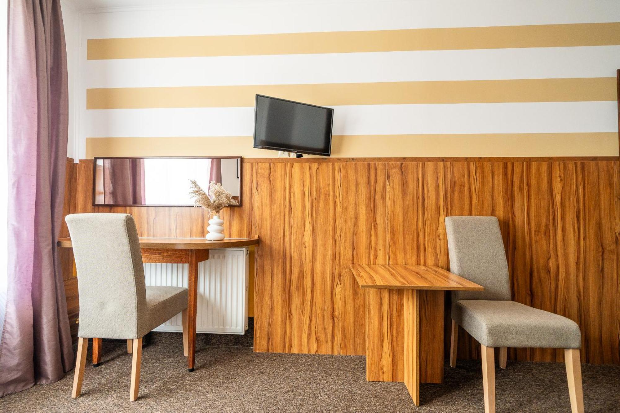 Max Apartamenty - Pokoje - Domki - Restauracja - Basen Mielno  Dış mekan fotoğraf