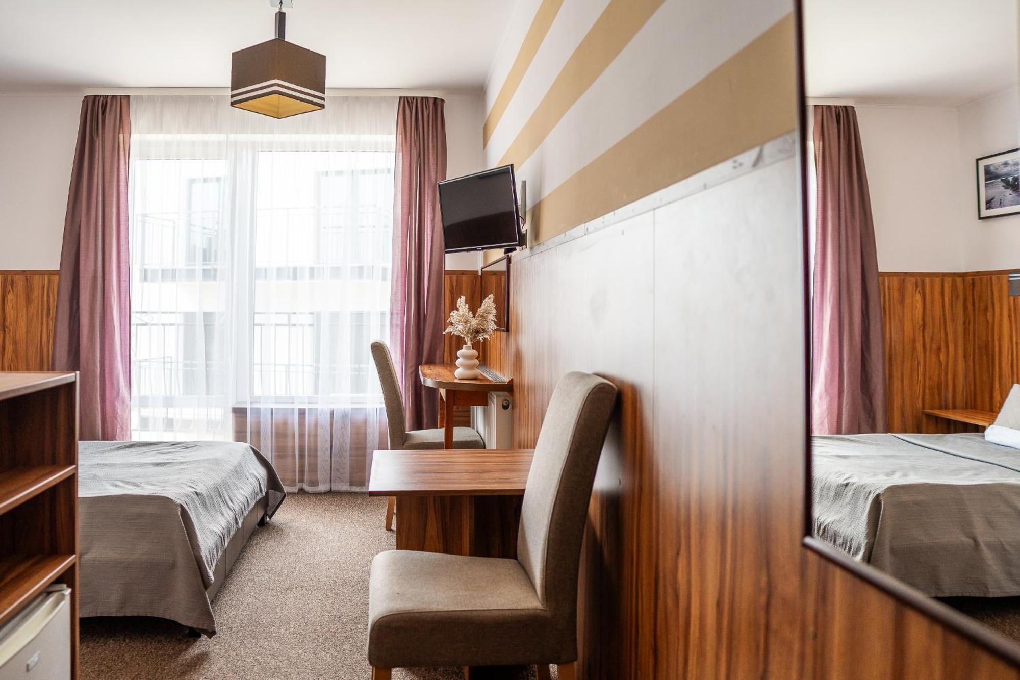 Max Apartamenty - Pokoje - Domki - Restauracja - Basen Mielno  Dış mekan fotoğraf